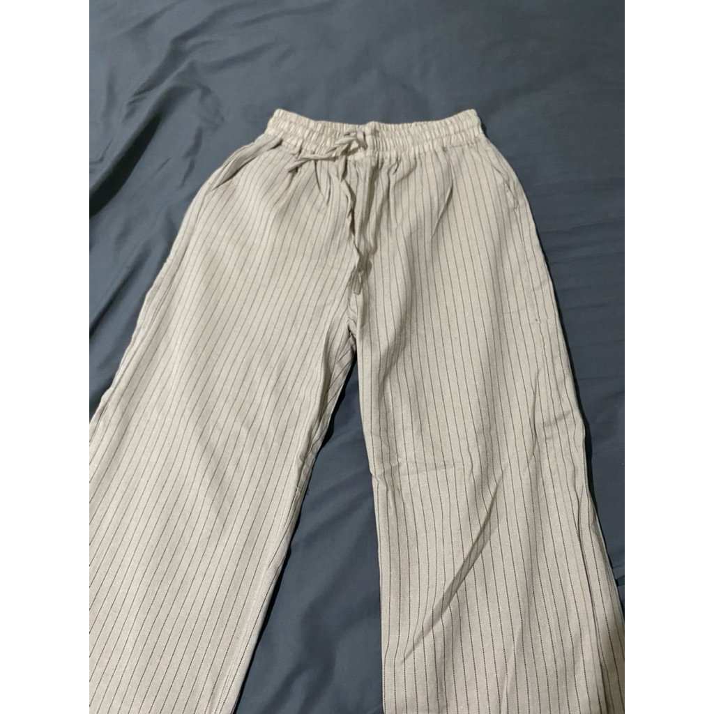 [Preloved] celana garis garis warna ivory