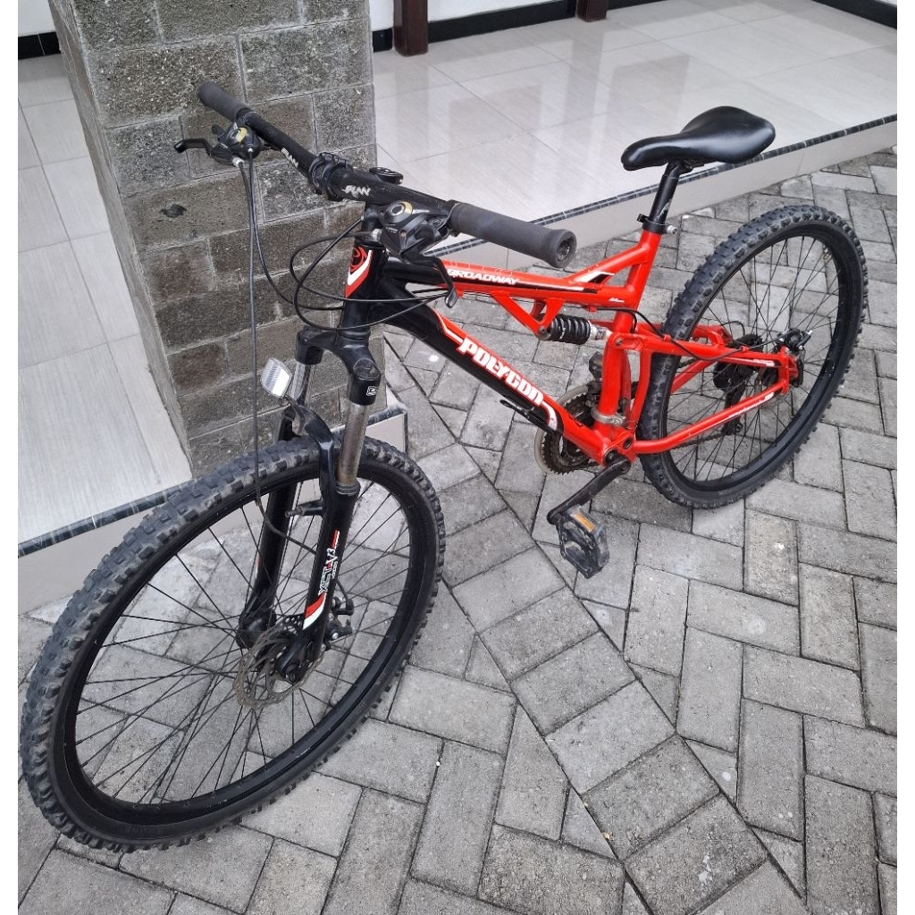 POLYGON Broadway 2.0 Fullsus Cakram