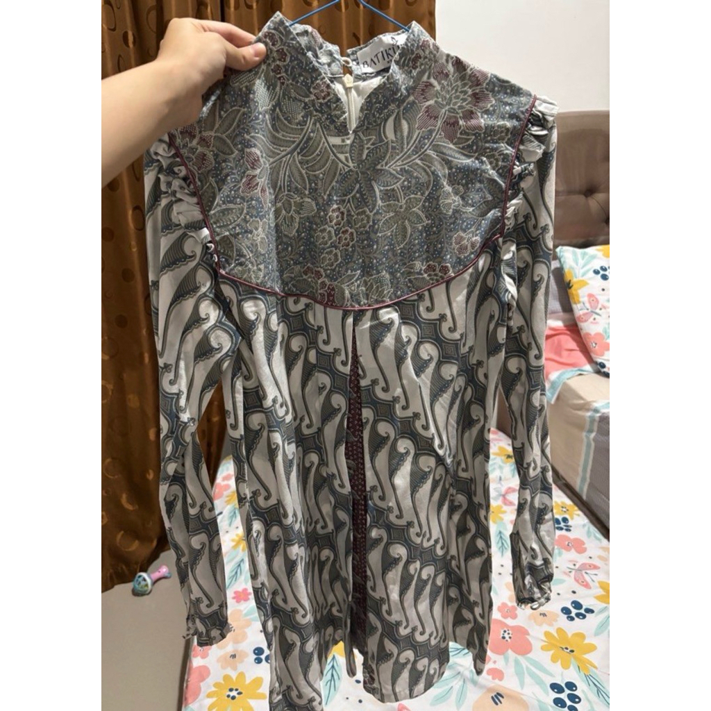 Batik Brand Batikula Size XS
