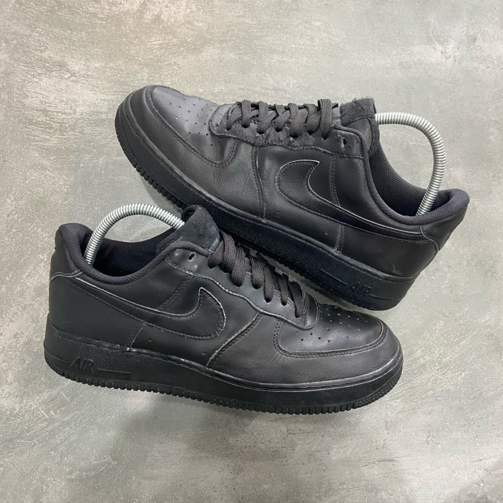 [Size 43] Rare Nike Air Force 1 AF1 Low Triple Black Full Black (316122-001) Second Original. Harga 