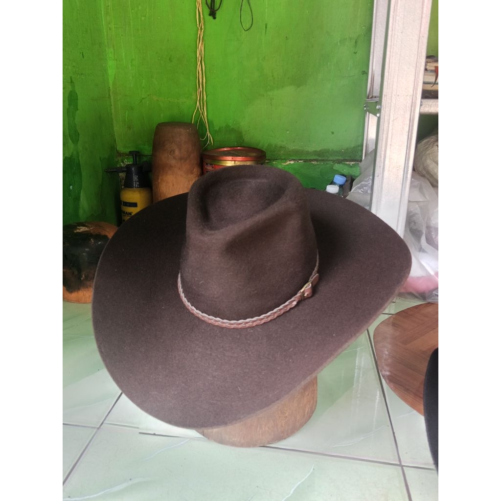 topi laken Marlboro import