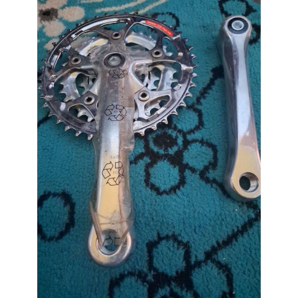 Crank sepeda Shimano STX MC32