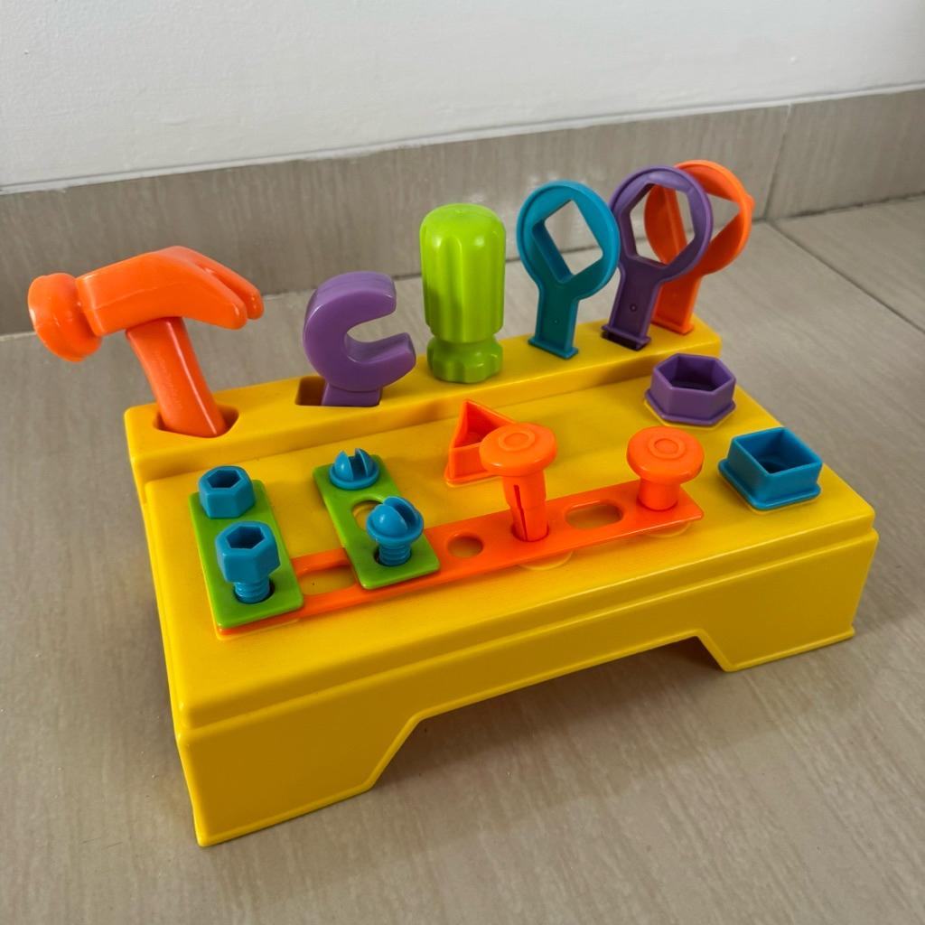 Funtime Play Tools Work Bench / Mainan Pertukangan / Mainan Motorik Anak - Preloved