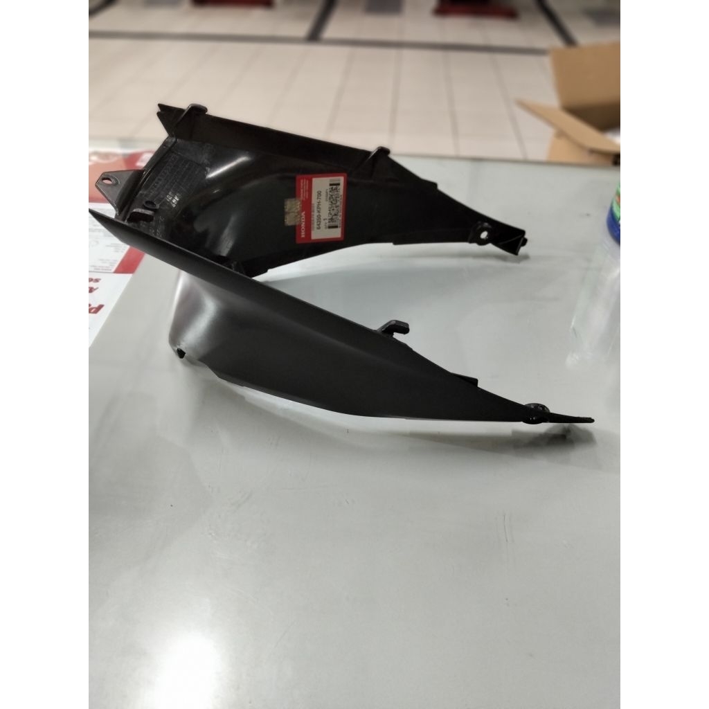 Cover FR body untuk motor Supra x 125cc Carbu number part 64350KPH700