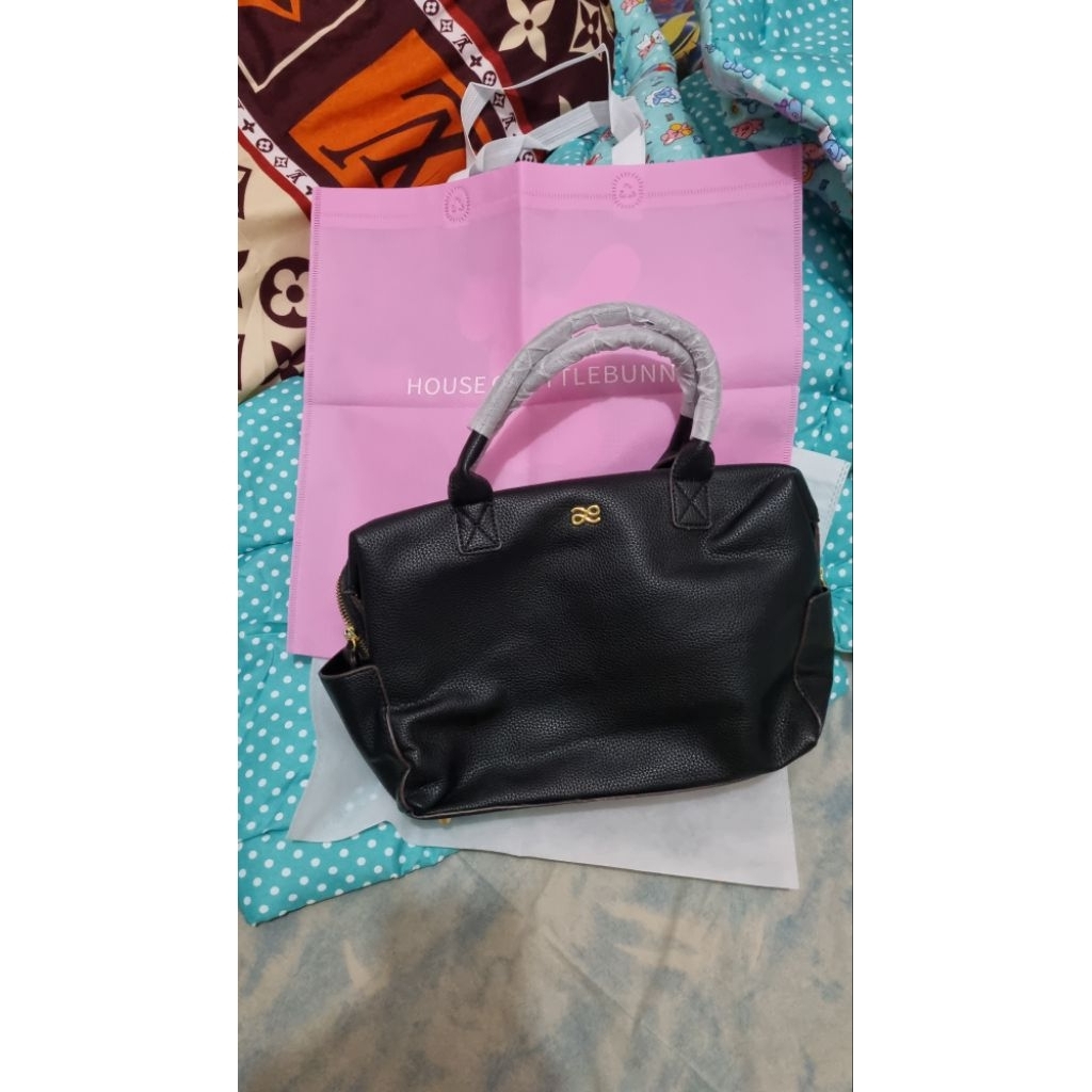 Tas house little bunny black