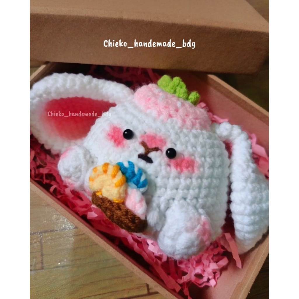 Bunny Amigurumi Handmade Gantungan Kunci – Boneka Rajut Lucu Box Kado