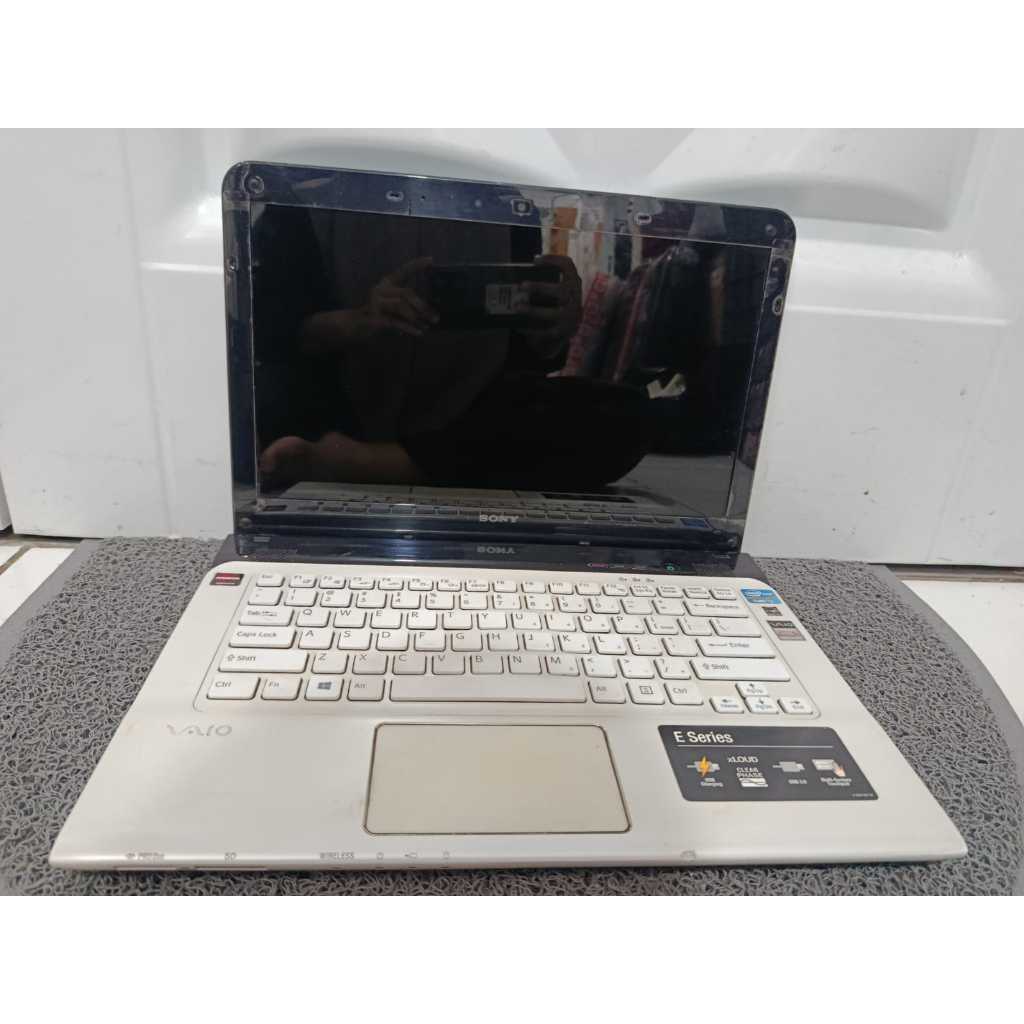 Laptop Sonny SVE14E11W  Windows 10 home 64-bit  Processor Intel core i5-3210M 2.5GHz Ram 4 GB  Penyi