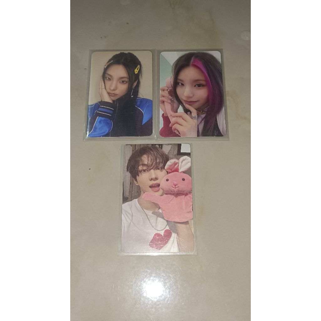 PHOTOCARD OFFICIAL YEJI JUNGWON
