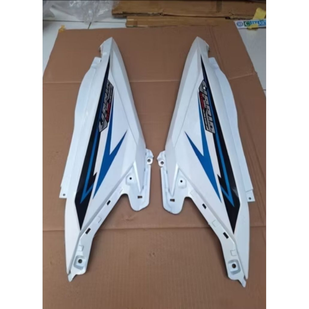 cover body bodi belakang vario 125 150 led 2015 2016 2017 putih lis biru