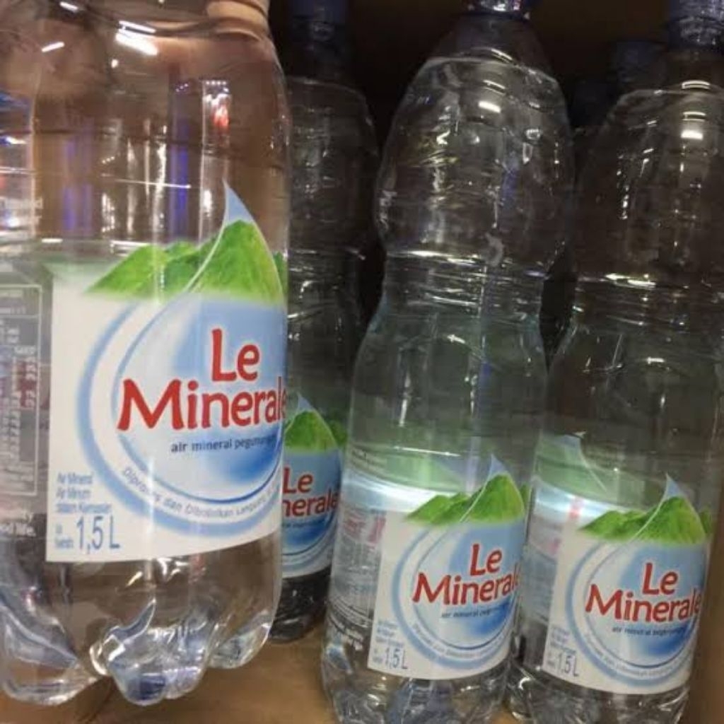 botol le minerale bekas 1,5 liter