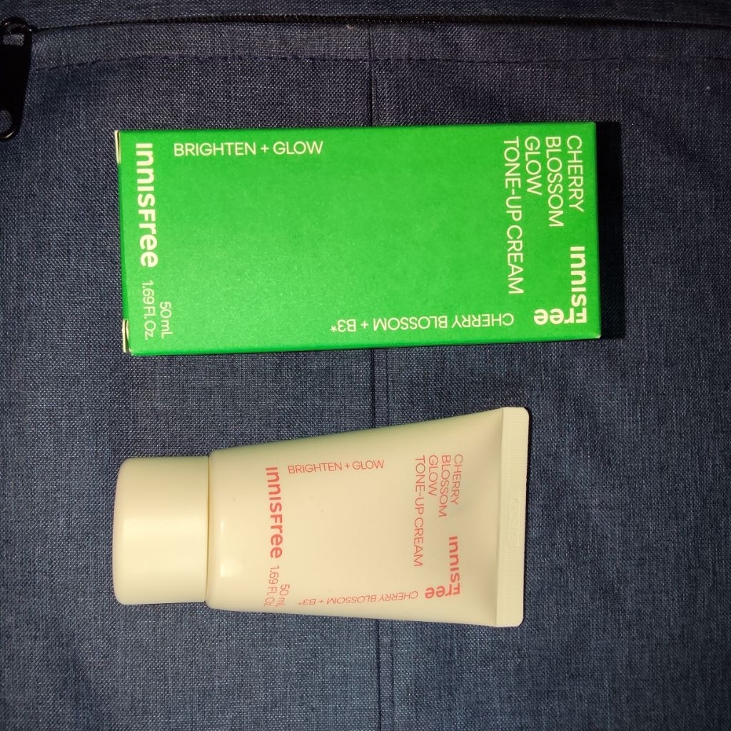 preloved innisfree tone up cream cherry blossoms