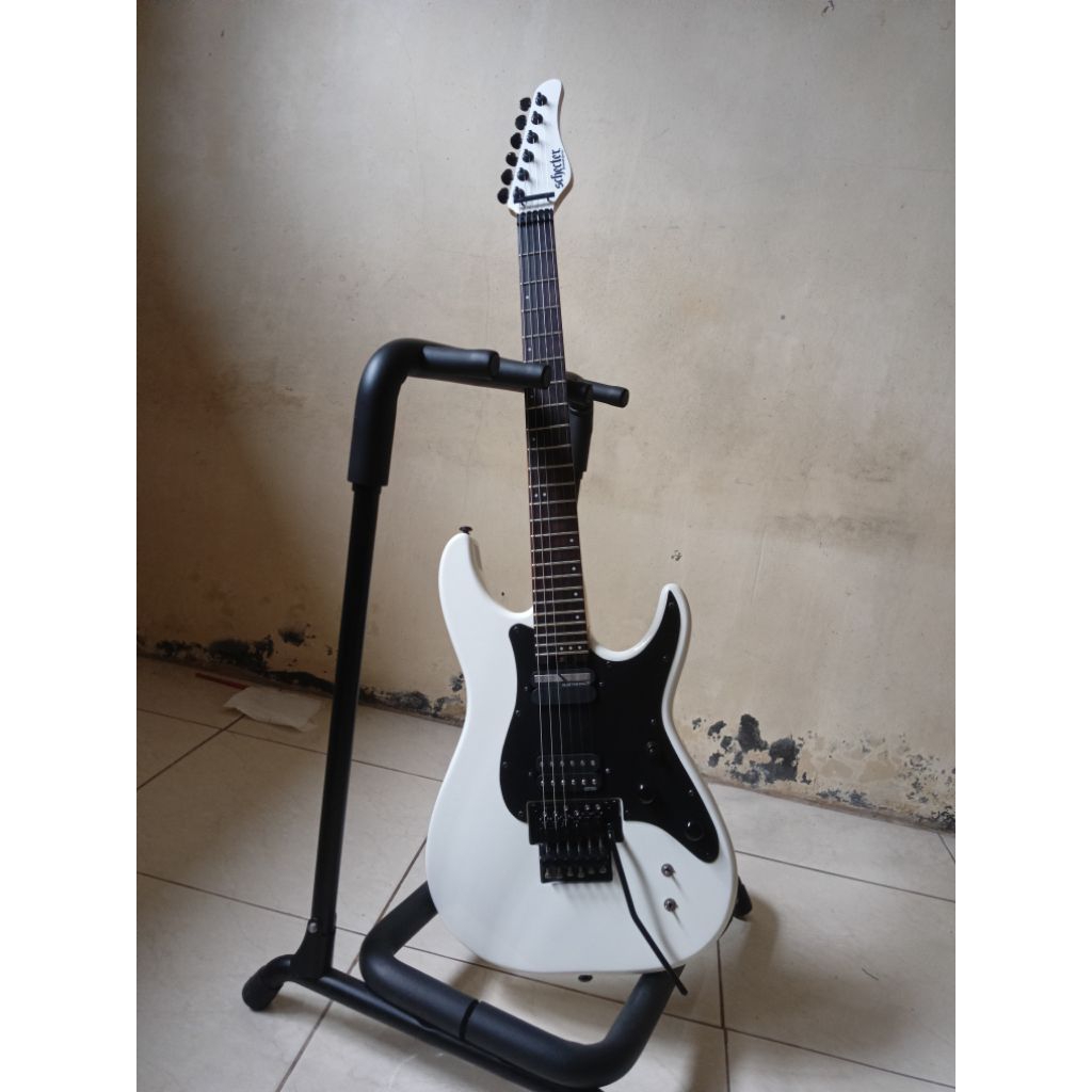 Schecter Sun Valley FR Sustainiac Made In Indonesia