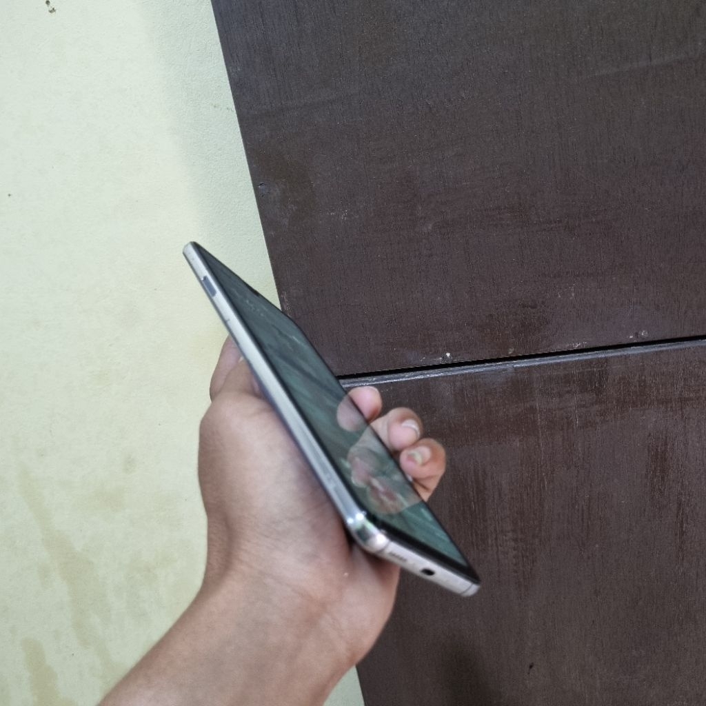 Handphone Second Huawei Mate 20X Ram 6/128GB