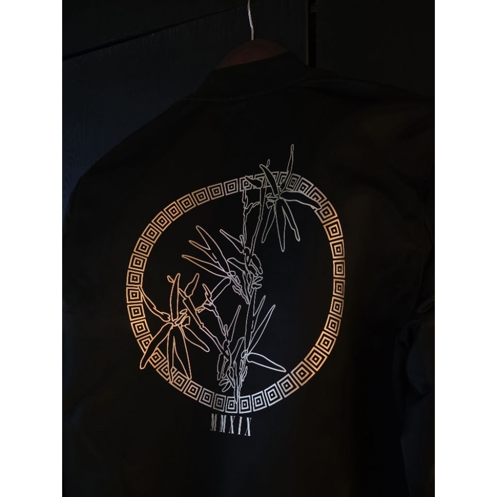 H&M Divided Japanese Black varsity Jacket. Very Very Limited Product. 100% original. size S. baju va