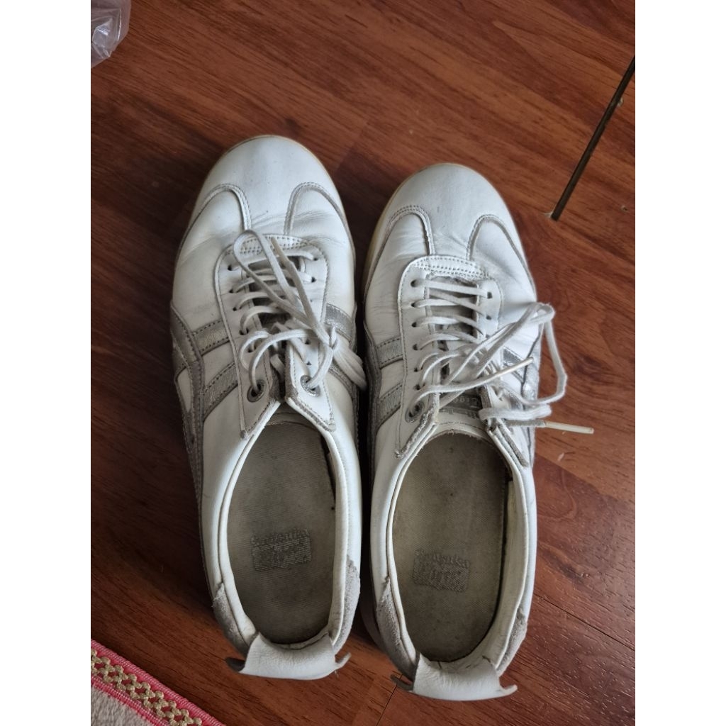 Sneakers ORI – Putih Silver | Preloved