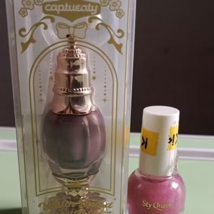 PRELOVED Kutek (KKV/OHSOME) Sty Queen & Captueaty Nail Polish Kuteks Pell Off Waterbased Halal Nails