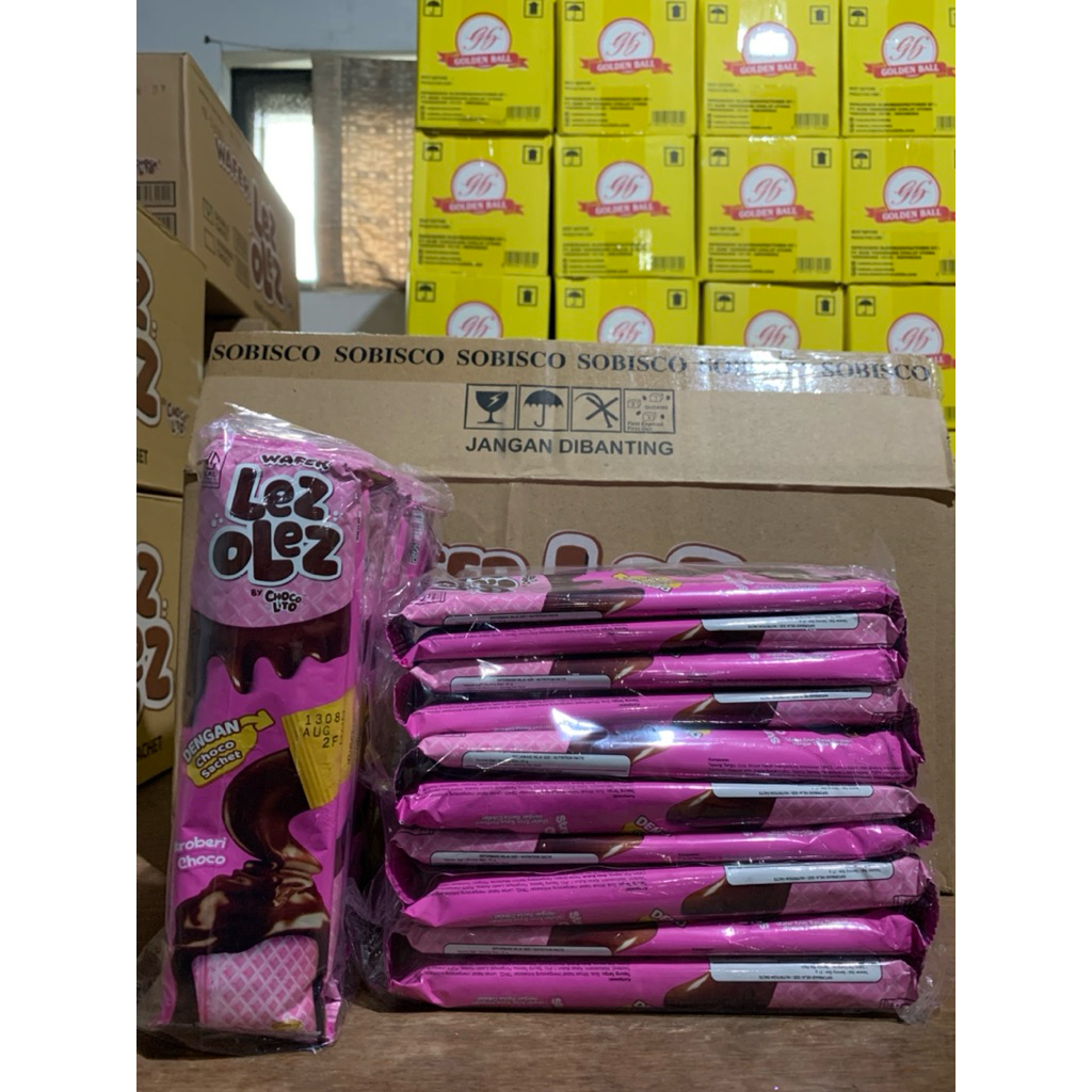 Chocolito Wafer Lez Olez Stroberi Choco Kemasan 1 plastik isi 10 bungkus