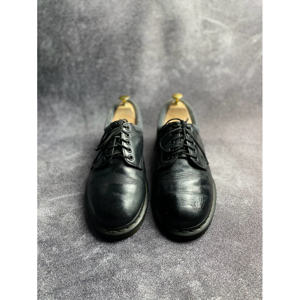 dr martens docmart saxon 8053 black