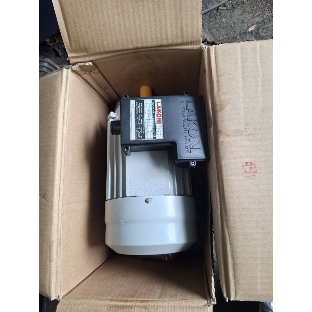 dinamo penggerak 1,5 hp rpm 2800 merk lakoni