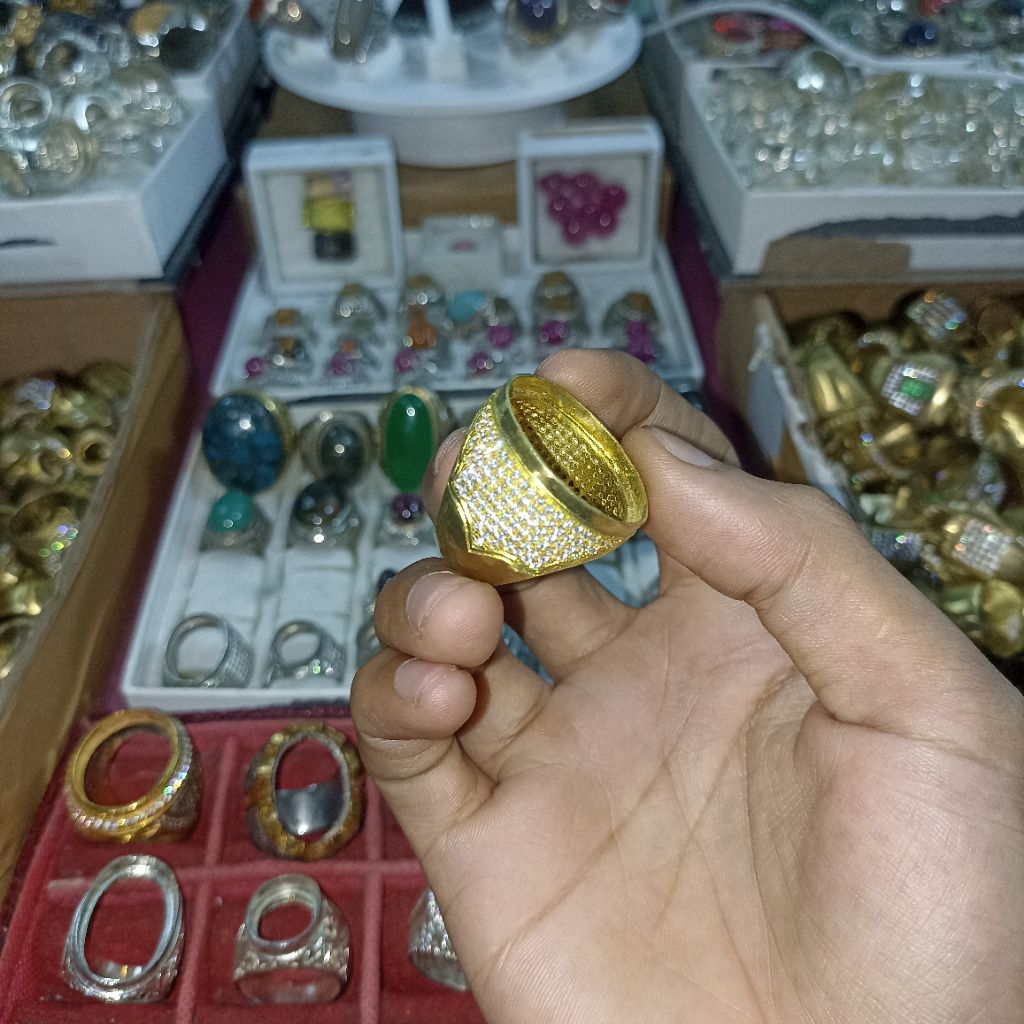 CINCIN BATU AKIK DAN PERMATA MODEL MEWAH BAHAN KUNINGAN SARI SUPER EMBAN/RING/IKETAN