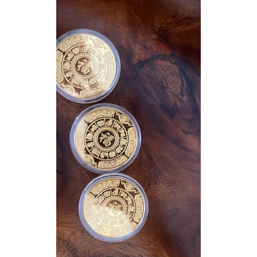 Koin Dewa kekayaan penarik rejeki