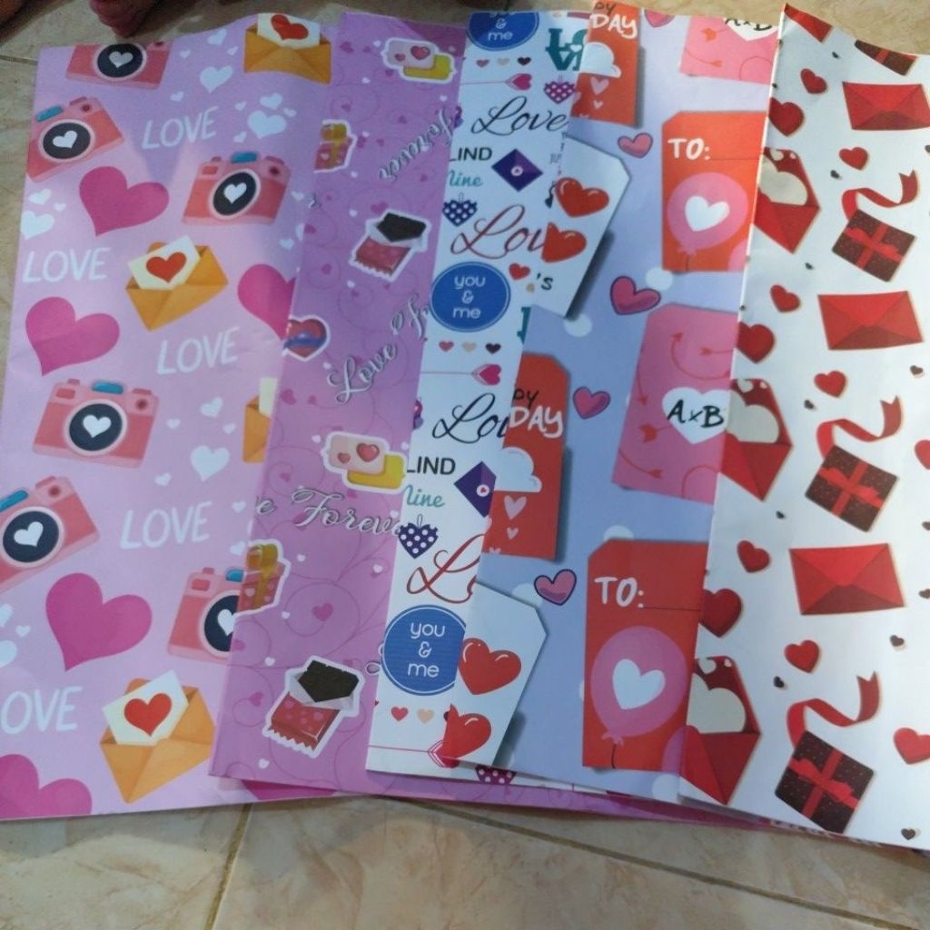 kertas kado doff valentine love hati 64x49