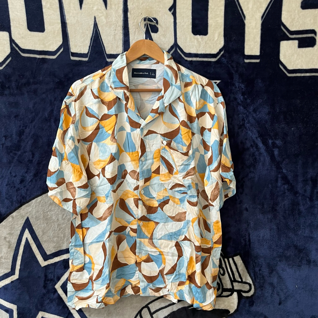 Kemeja Open Colar Abercrombie Fitch