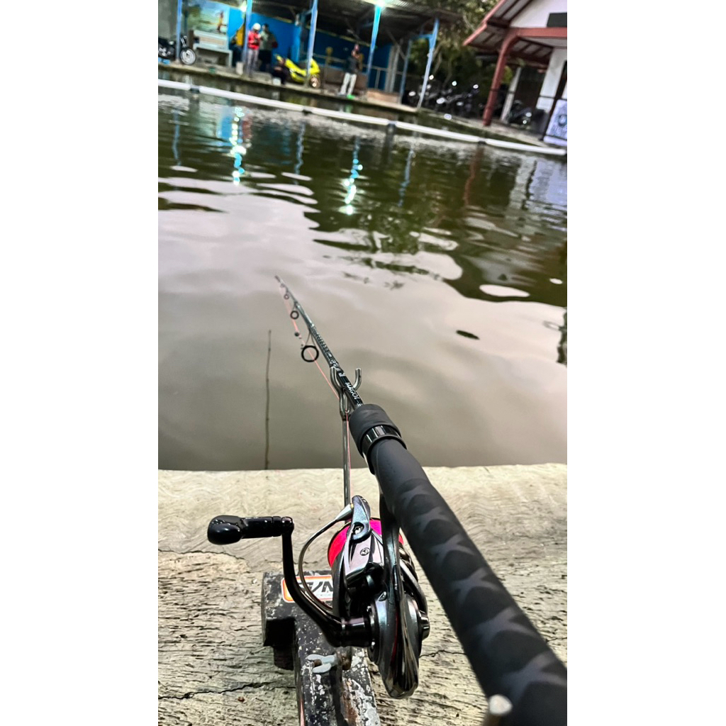 reel daiwa luvias robot 3012H second likenew