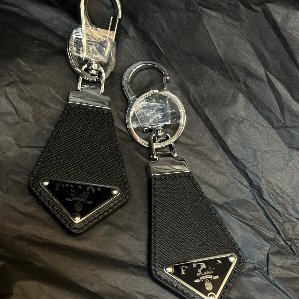 Saffiano leather keychain bag charm Triangle iron plate design Gantungan tas