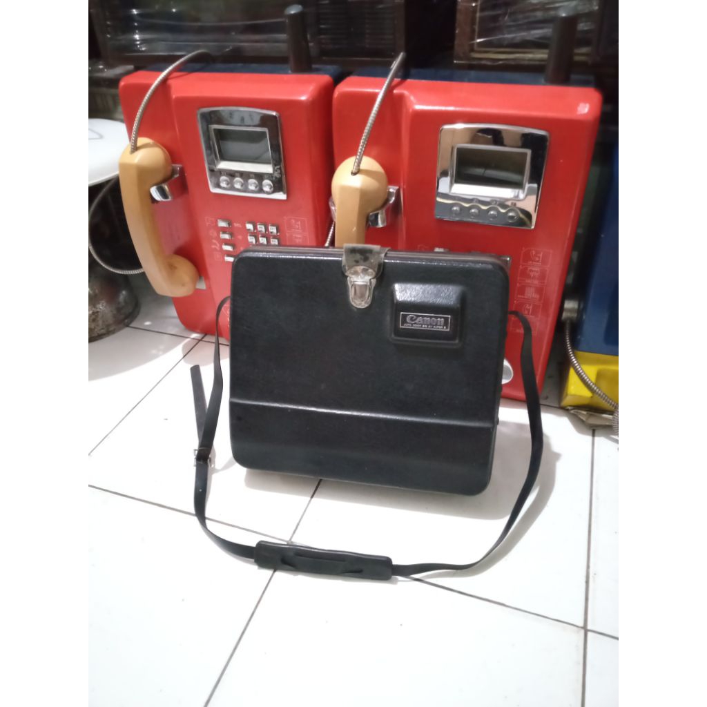 Canon Auto Zoom 518 SV Super 8 Movie Camera Vintage Camera Kamera Jadul Retro Kamera