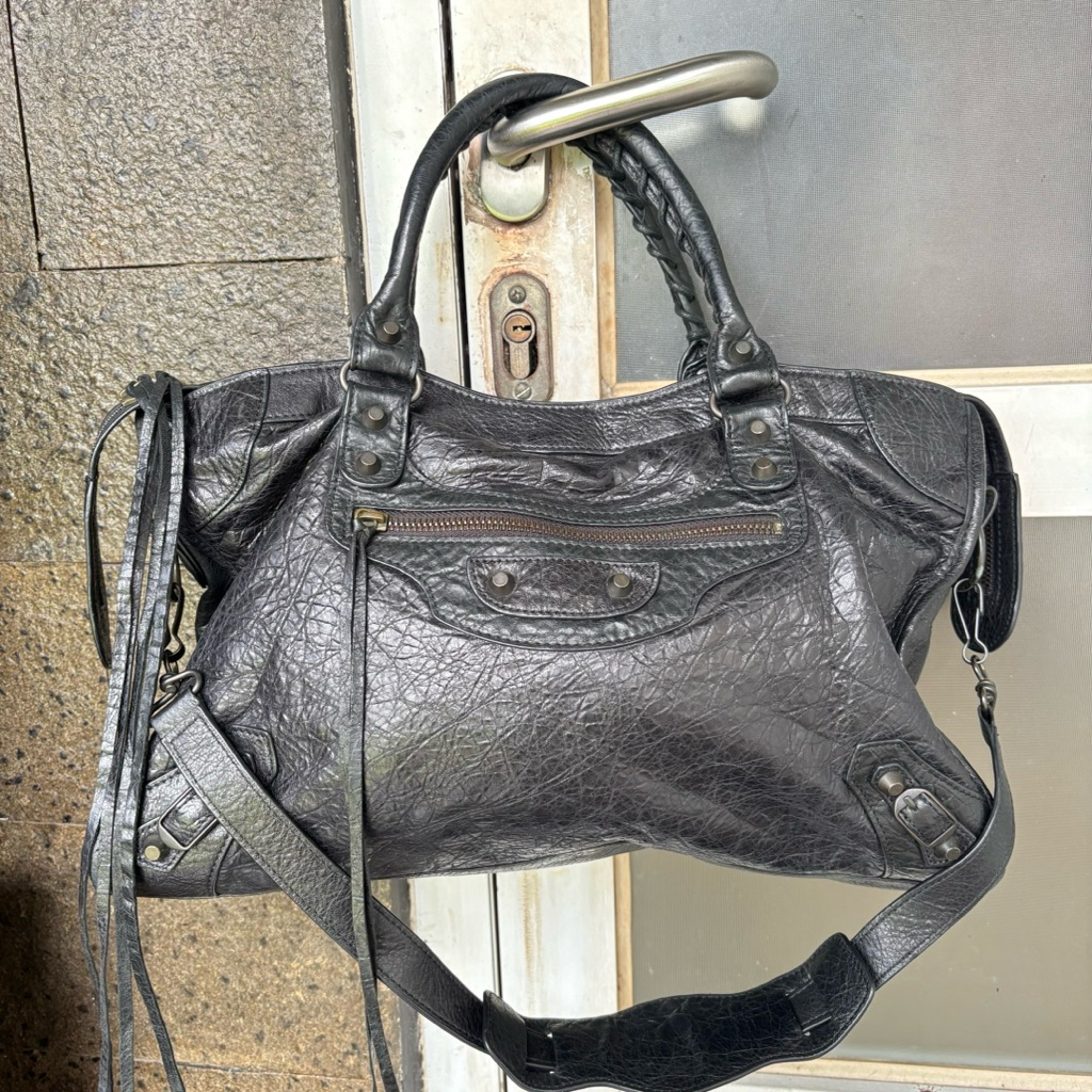 Balenciaga City regular full black hitam sling shoulder bag bb balen tas vintage y2k gothic skena