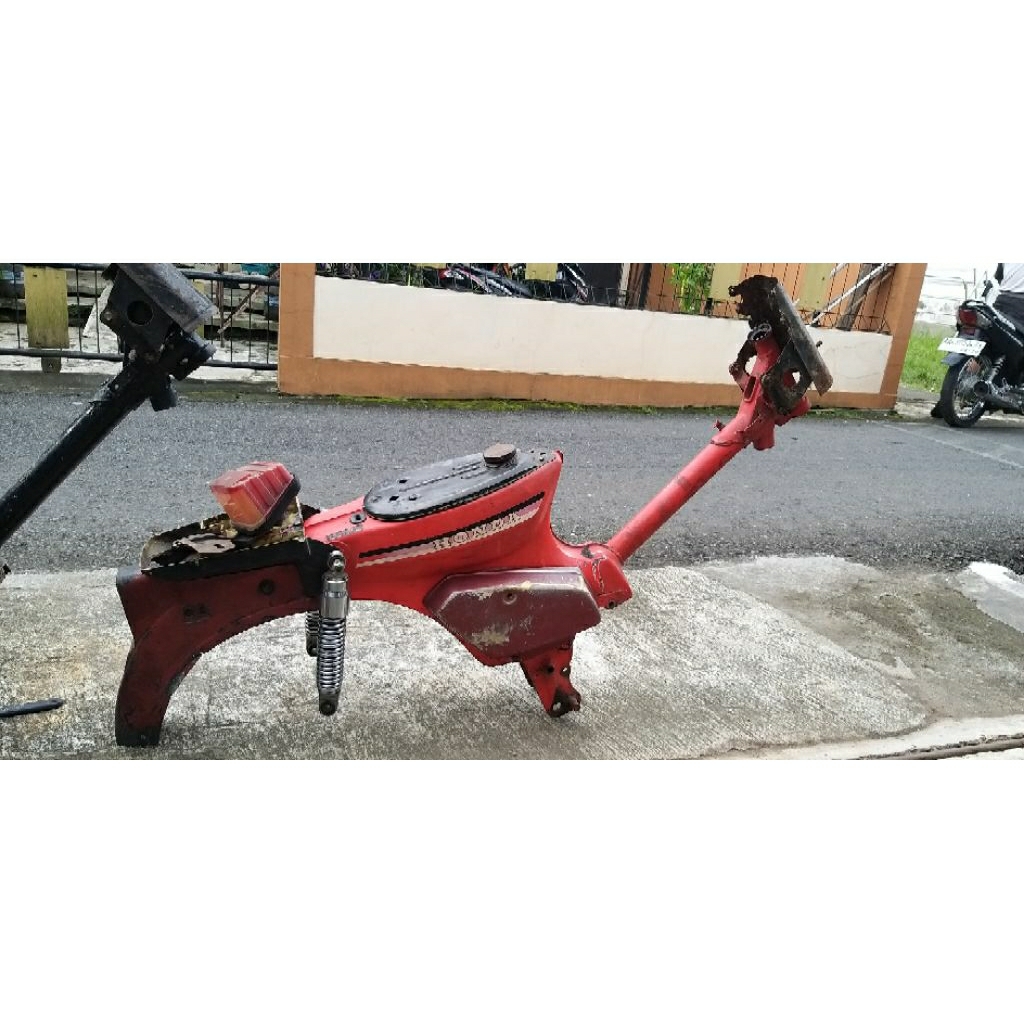 rangka supercub c700 / c800
