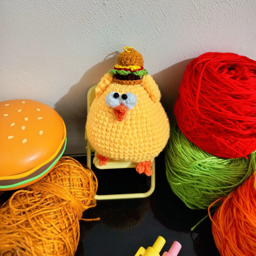 dundun chicken // dundun chicken keychain // dundun chicken miniso