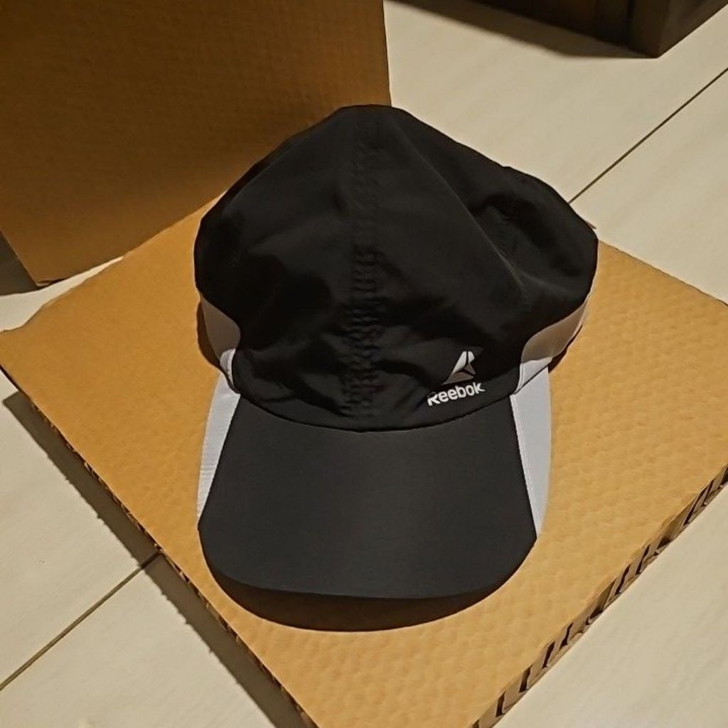 NEW-REEBOK-Running Cap