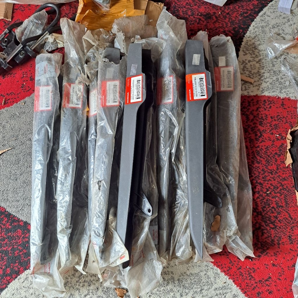 Katengkas tutup tutup pengaman rantai honda gl pro max neotex CASE CHAIN M1/2 40510-KC5-000FMA Origi