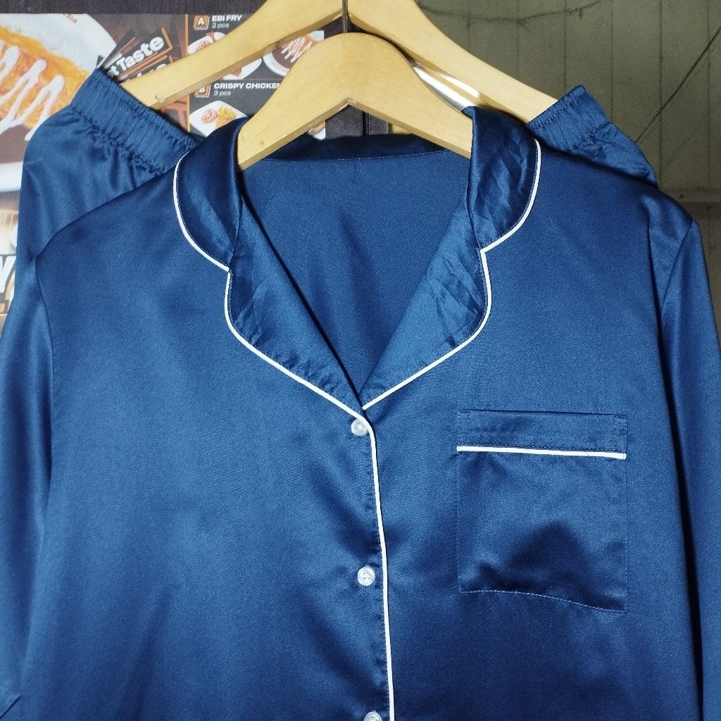 SET PIYAMA PANJANG SATIN NAVY GU XL
