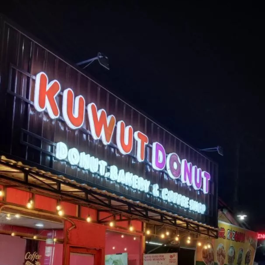 Custom Huruf Dan Logo Akrilik Timbul Nyala