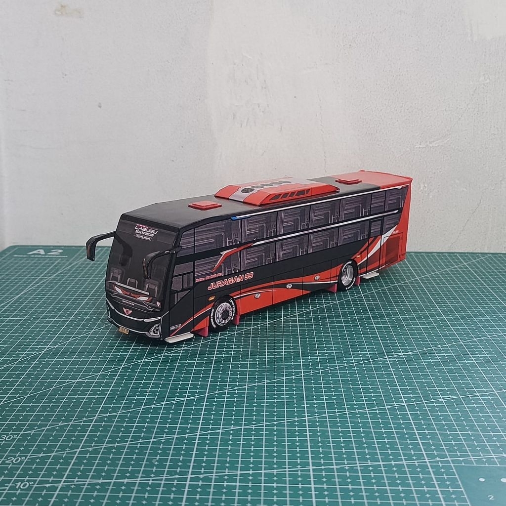 miniatur papercraft bus juragan 99 labubu skala 50
