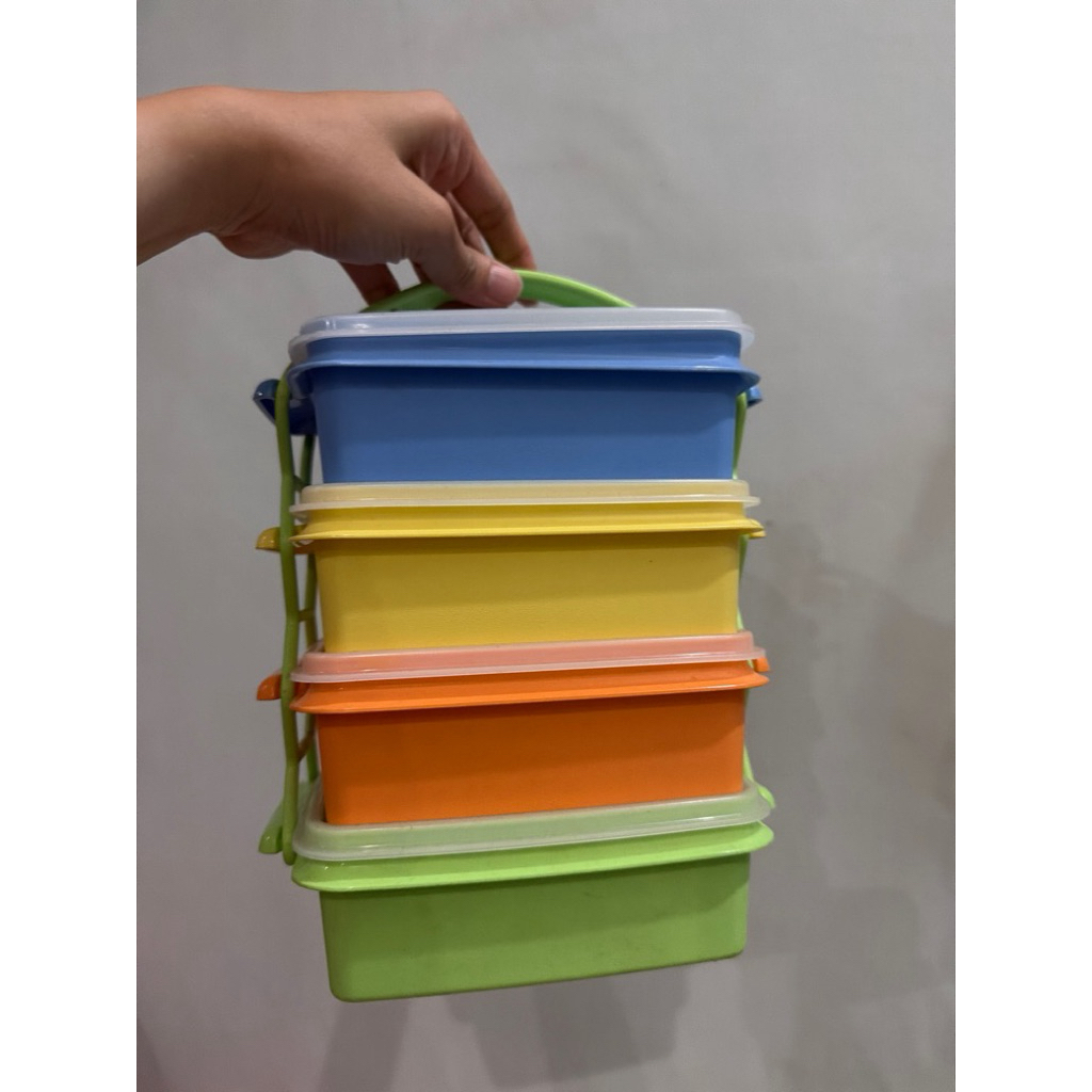 Tupperware Rantang Susun 4 Tingkat Kotak