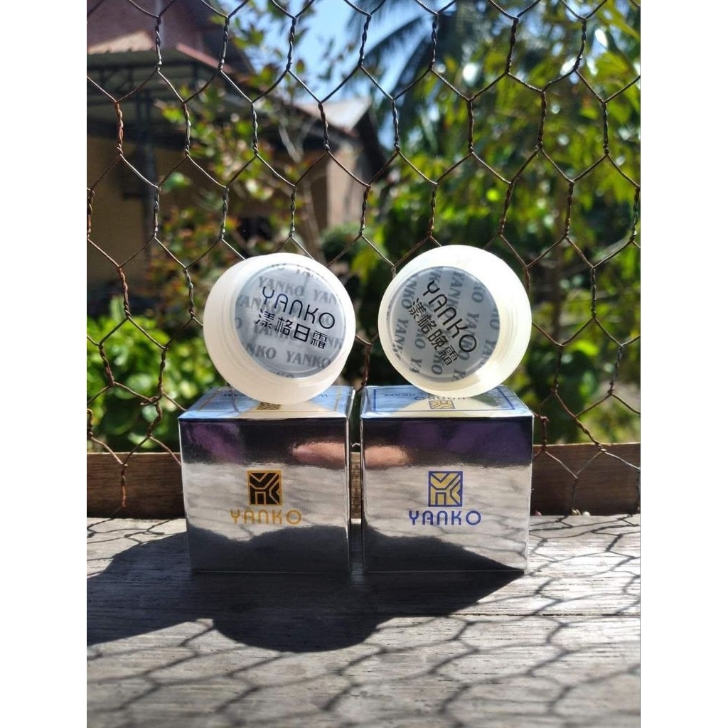 Krim Wajah Yanko Platinum Plus - Mencerahkan, Menghilangkan Jerawat, Melembapkan