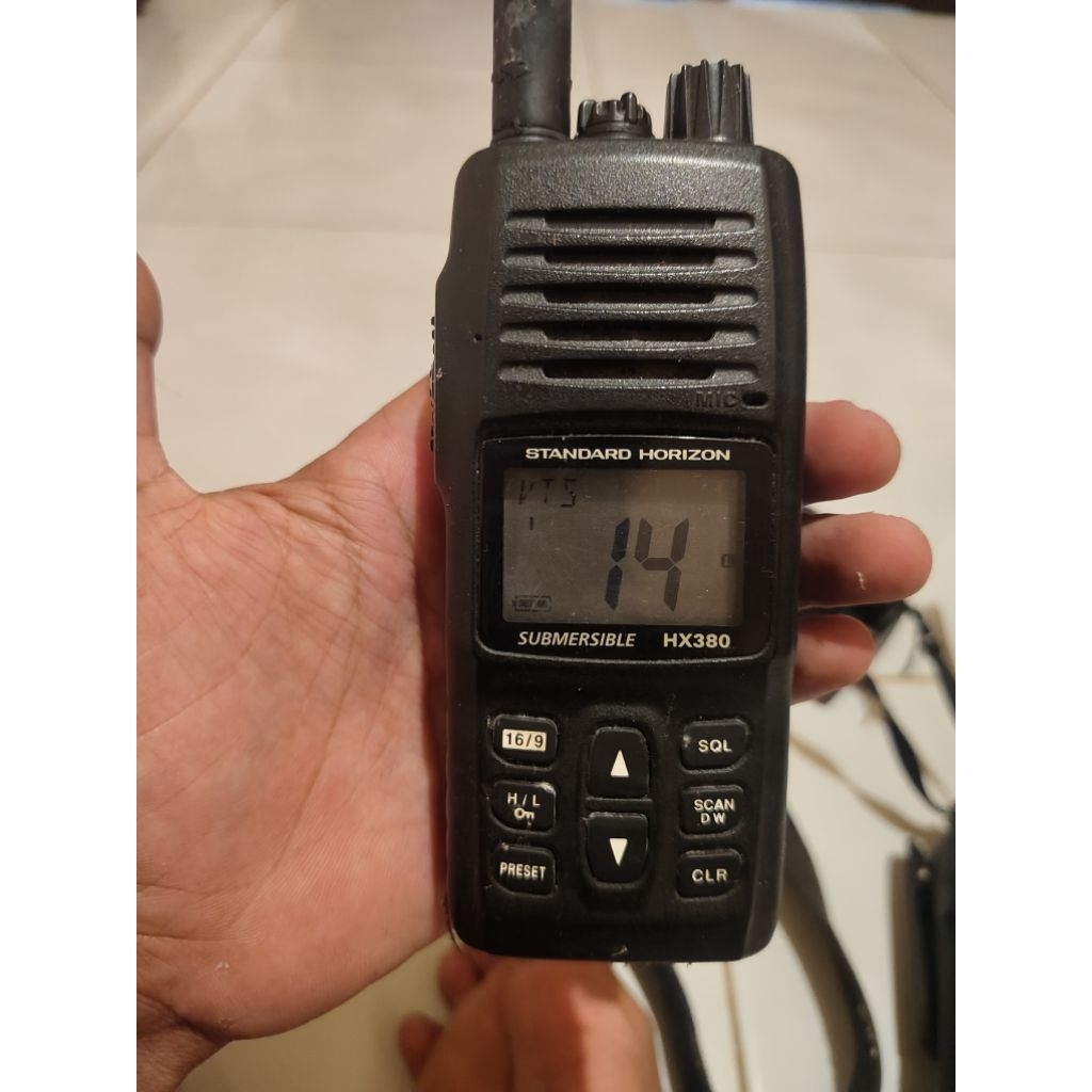 radio ht submersible standar horison hx380