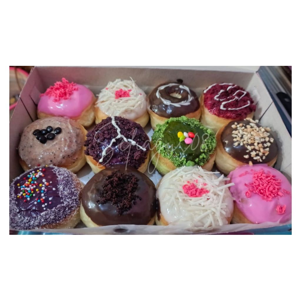 Donat premium domini glaze isi 12pcs (khusus instan)