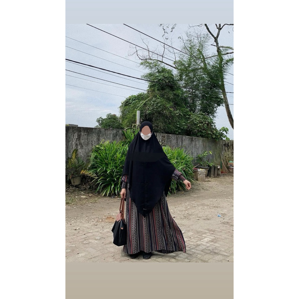 KHIMAR V KIARA JETBLACK