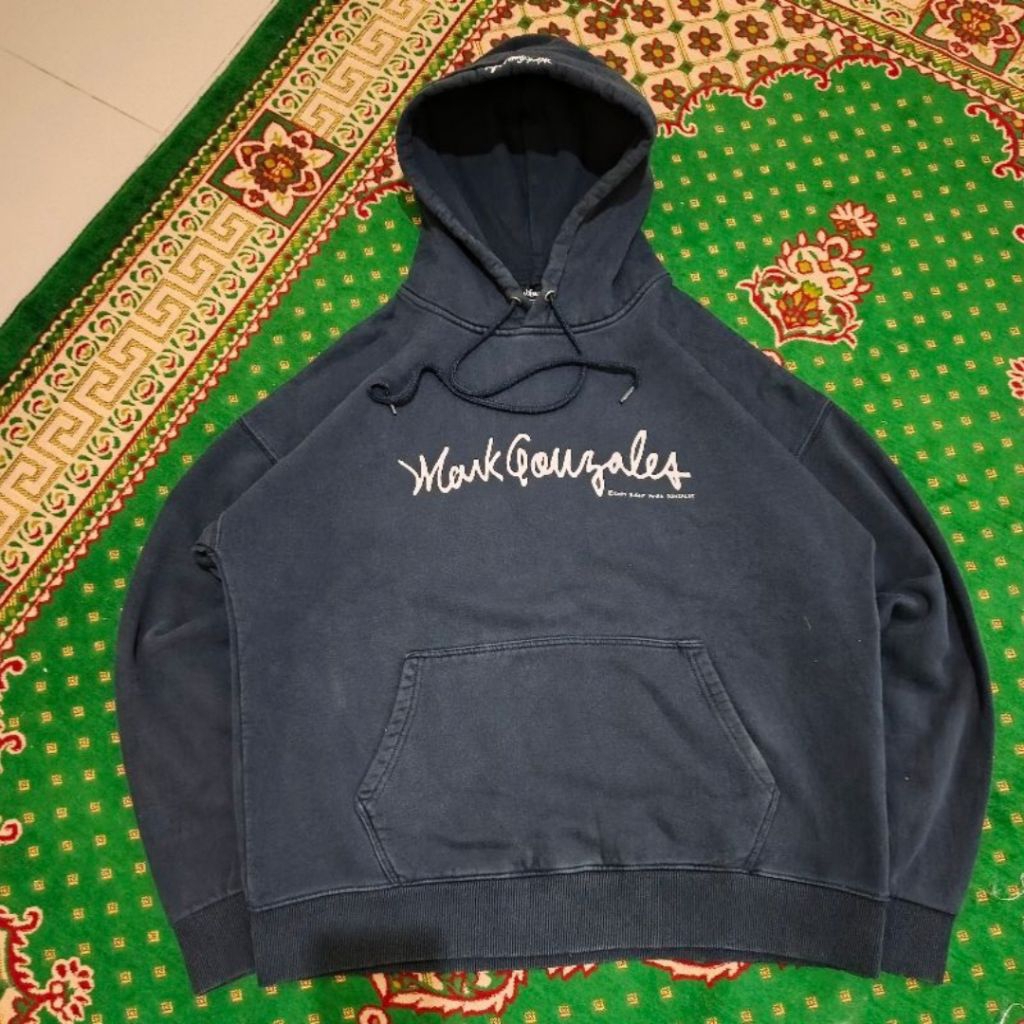 Hoodie Mark Gonzales