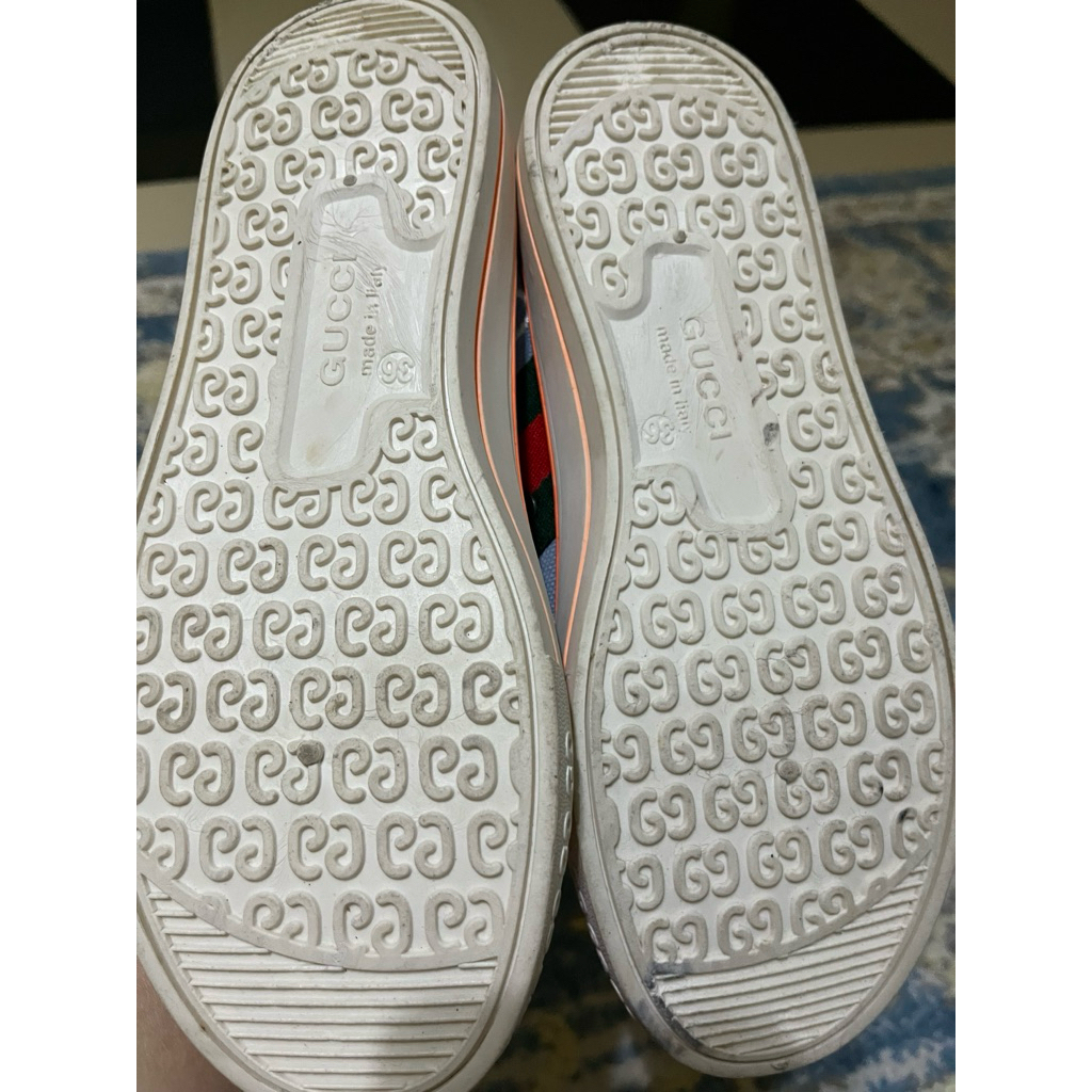 Sepatu Gucci second