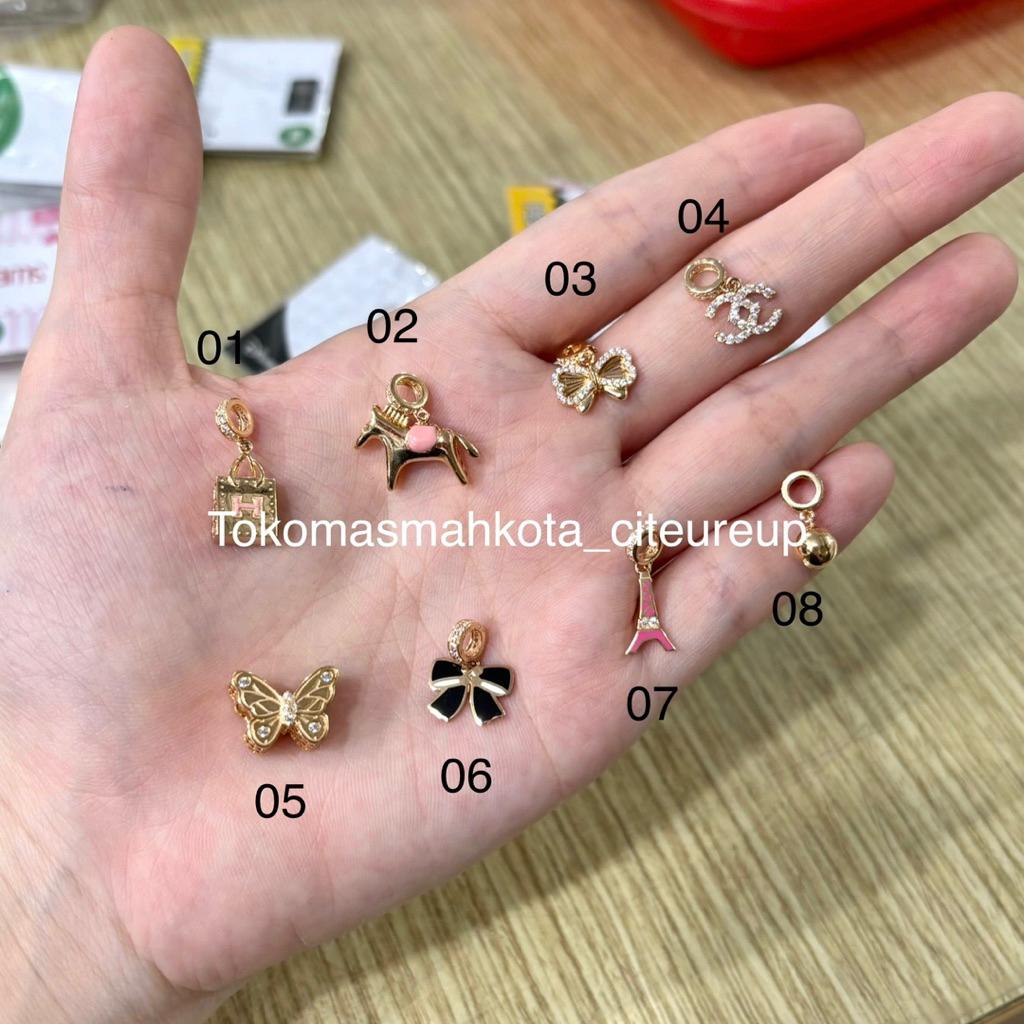 CHARM PANDODOR LIONTIN UBS LESTARI 375