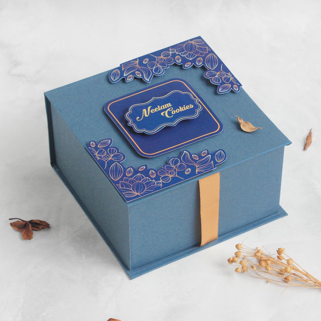 Box hampers custom ukuran 20x20x13cm