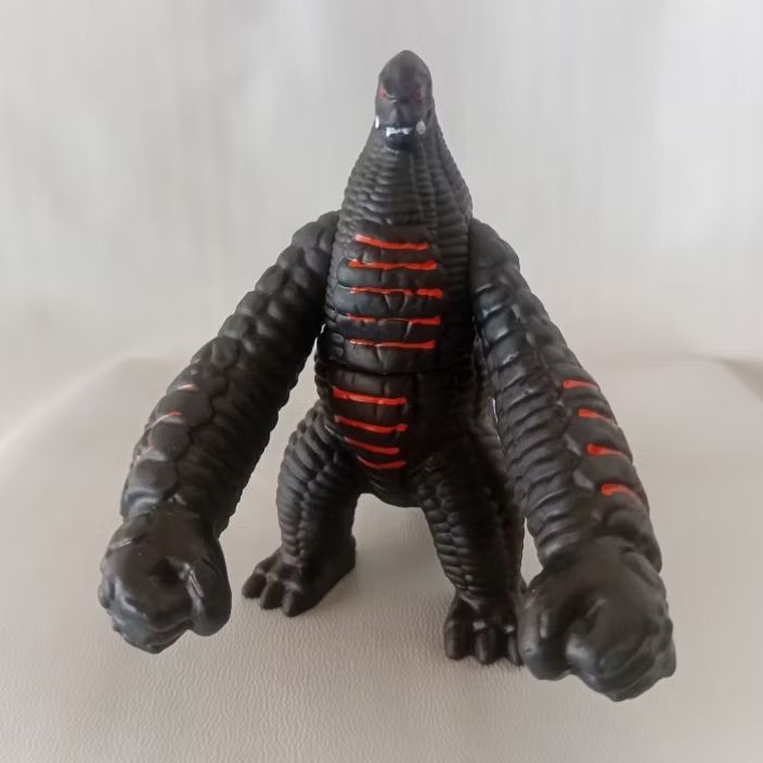 Mainan Action Figure Monster Ultraman