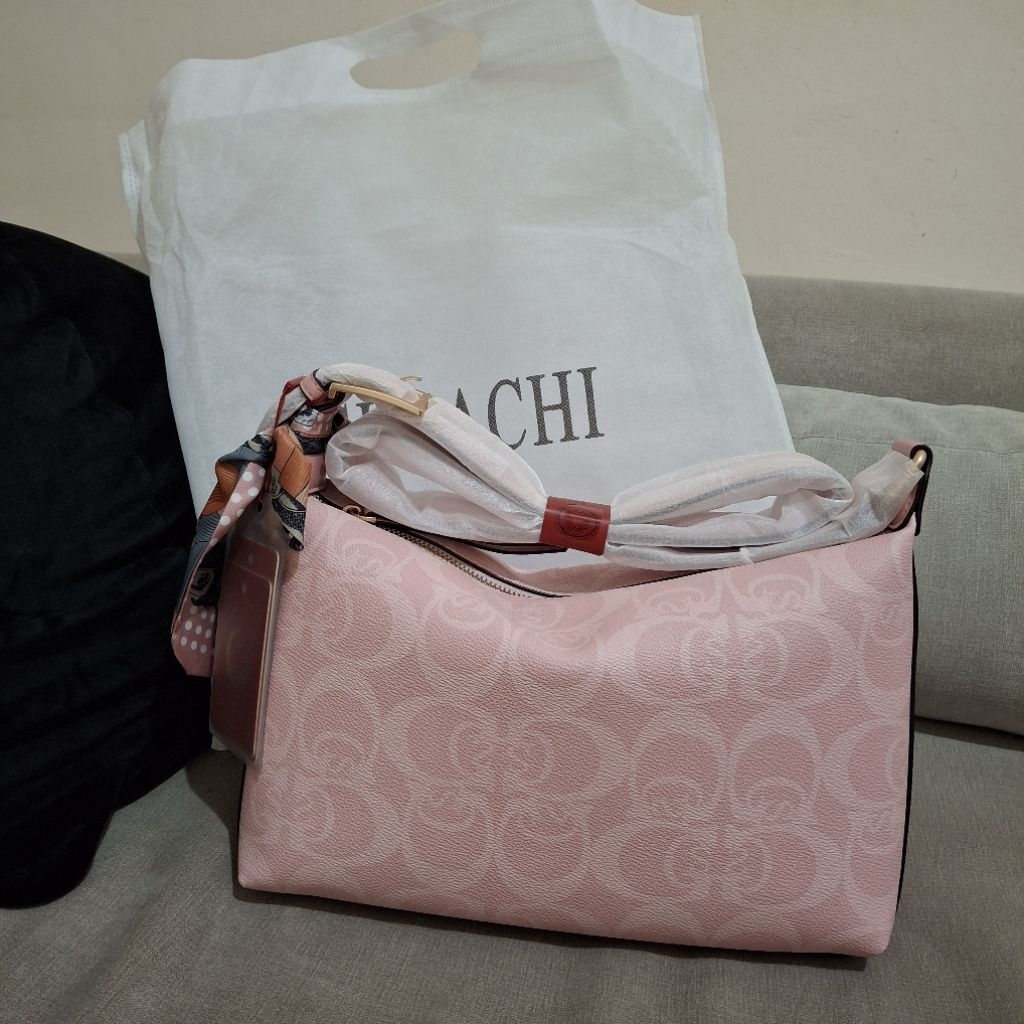 NEW Hobo Pink by Gusachi