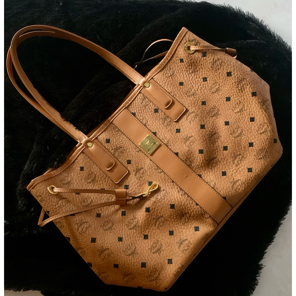 eMCM Medium Reversible Liz Tote Bag Cognac